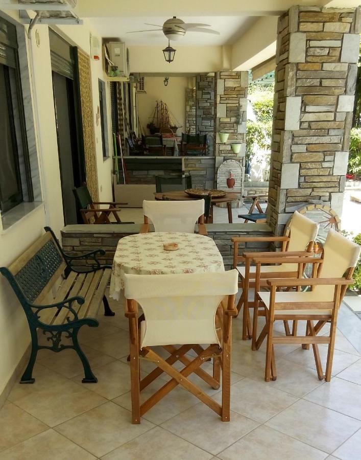 Cute Maisonette No2 On Coastal Sidewalk Nikiti  Exterior photo